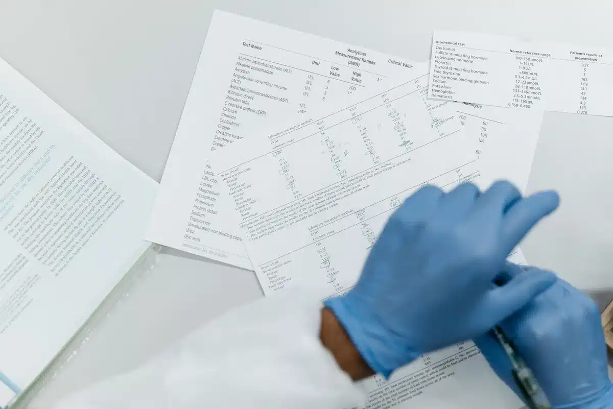 Deux versions de page côte à côte pour un test A/B de formulaire de candidature