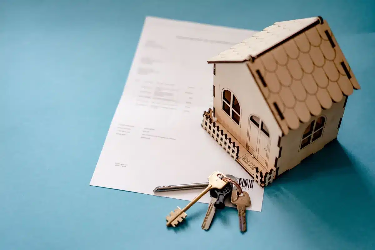 Documents immobiliers et contrats de location pour un bien meublé