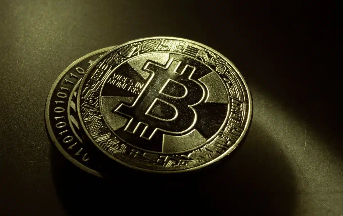 Représentation symbolique d'un portefeuille numérique sécurisé avec des actifs cryptographiques
