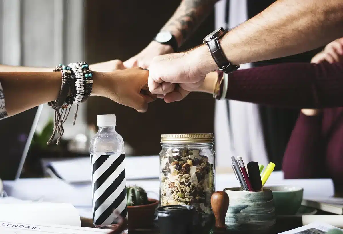 Formation d'équipe marketing sur la gouvernance RSE et la responsabilité d'entreprise.
