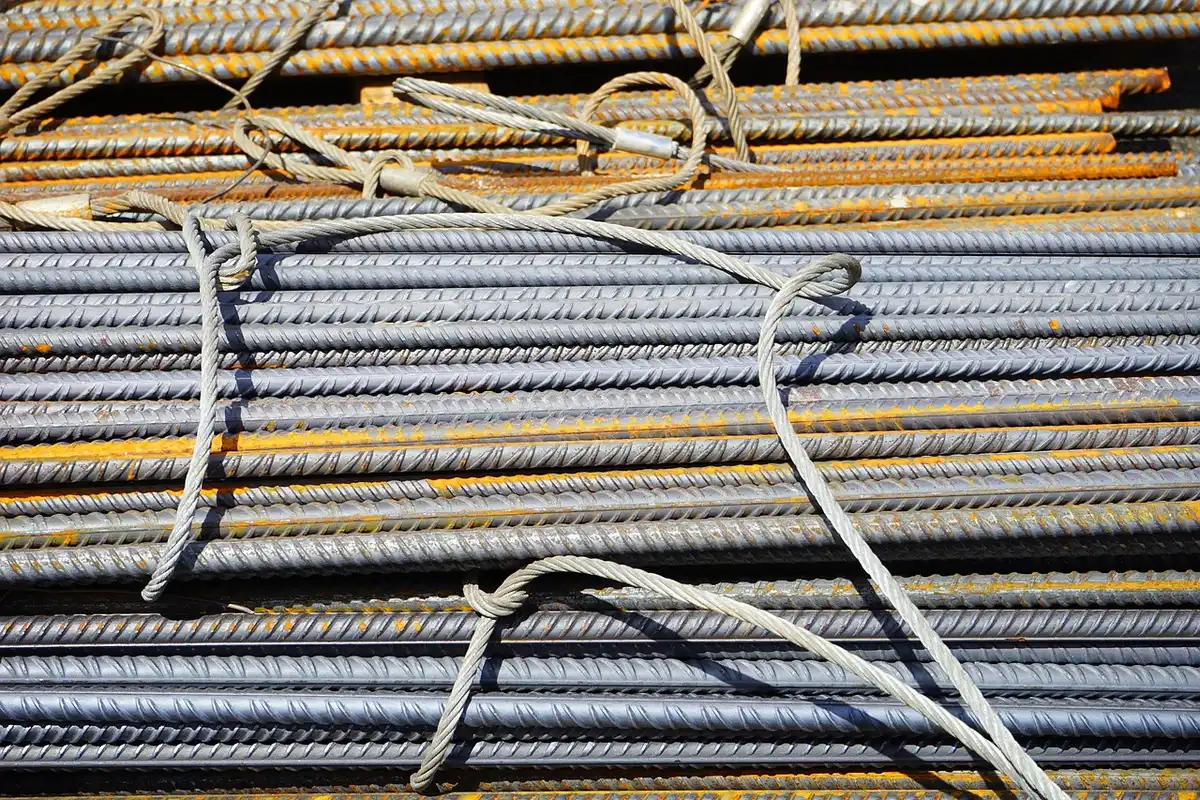 Matériaux de construction au soleil pour un séchage rapide