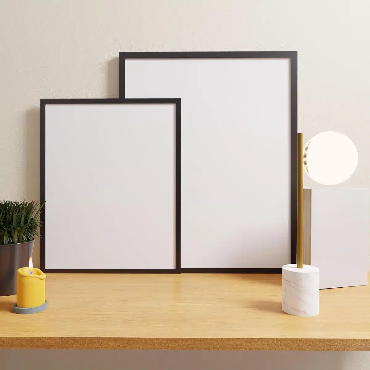 Fiches méthode et templates sur un bureau lumineux